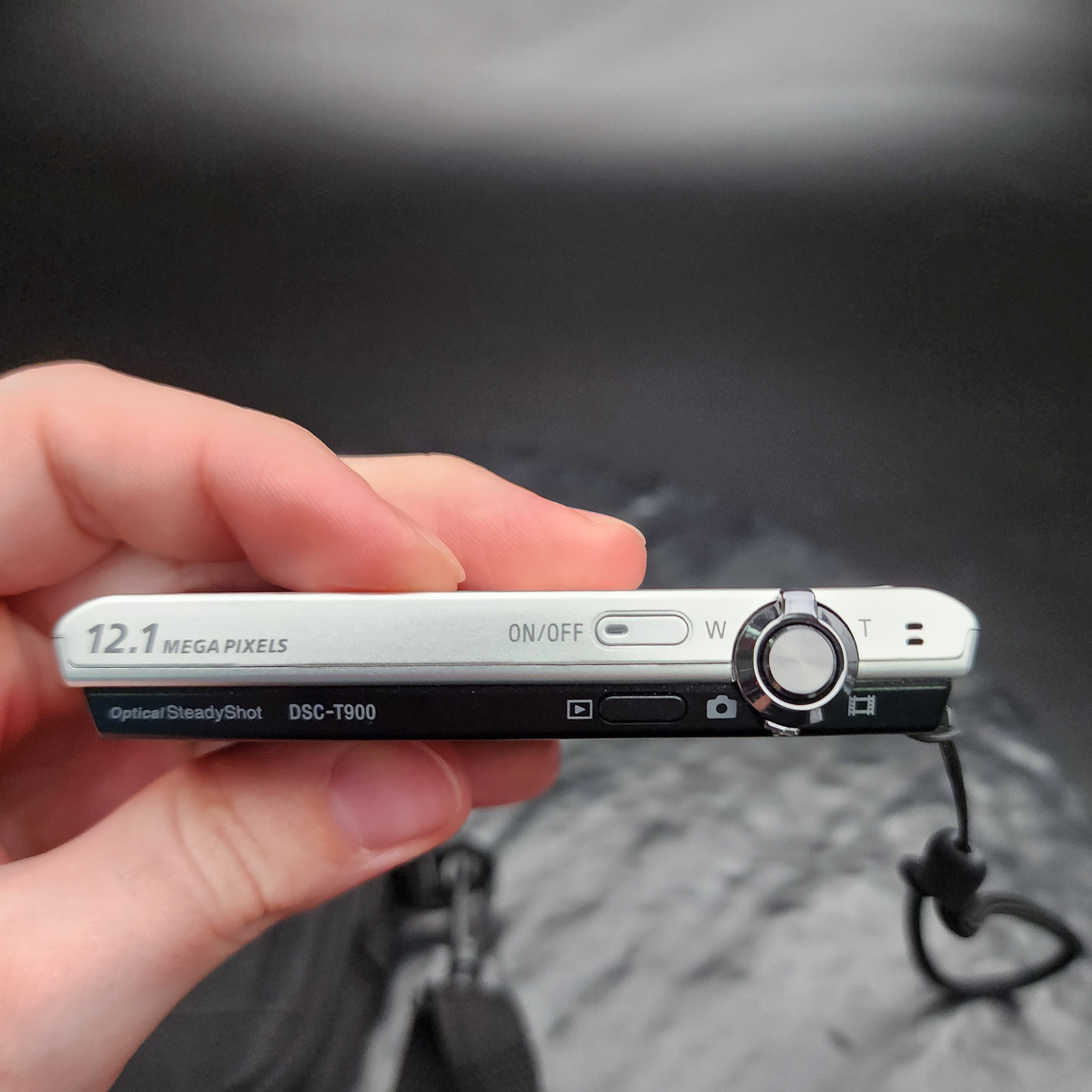 Sony DSC-T900 CyberShot 12.1MP CCD Digital Camera Only